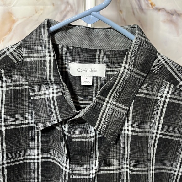 Mens Calvin Klein Black and White Plaid Long Sleeve Button Down Shirt SZ M - Picture 2 of 11